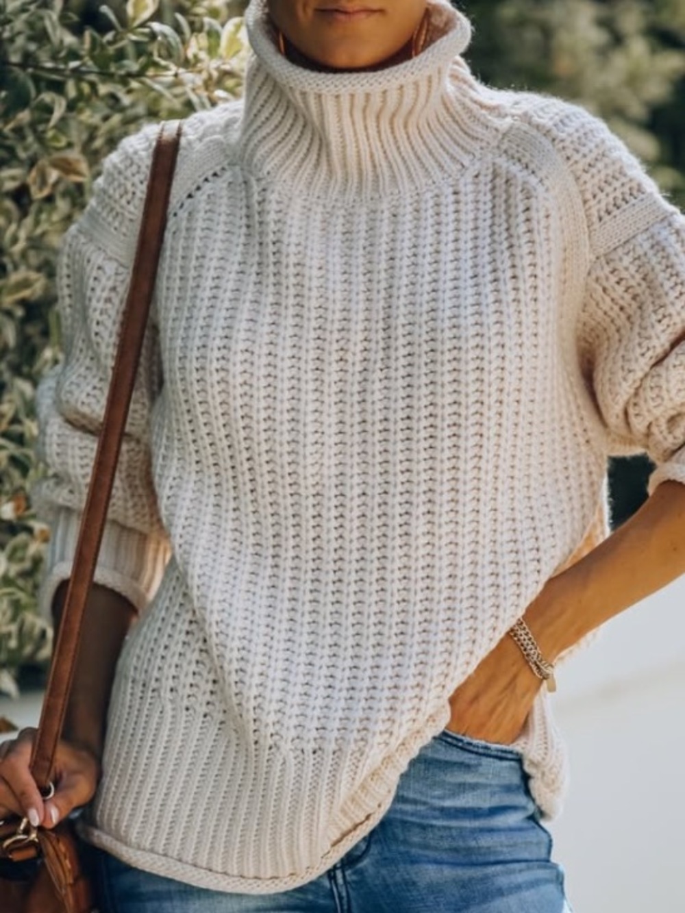 Vici Cream Oversized Turtleneck Sweater, S